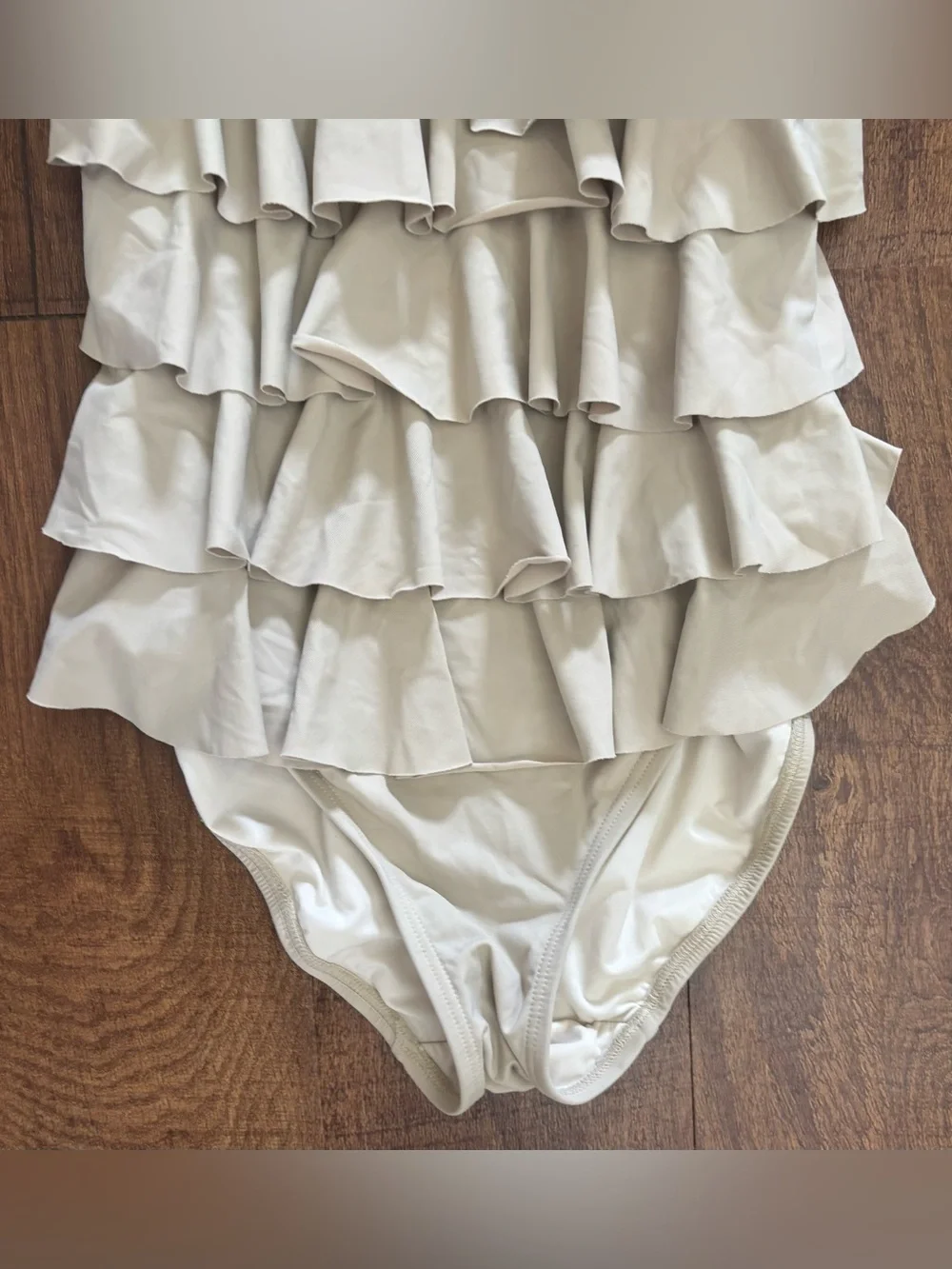 Michael Kors ruffle one pice bathing swim suit woman Sz 6 beige